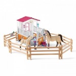 Horse Stall with Horses and Groom - Schleich 42369
